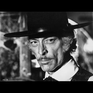 Meet your Posher, Wayne